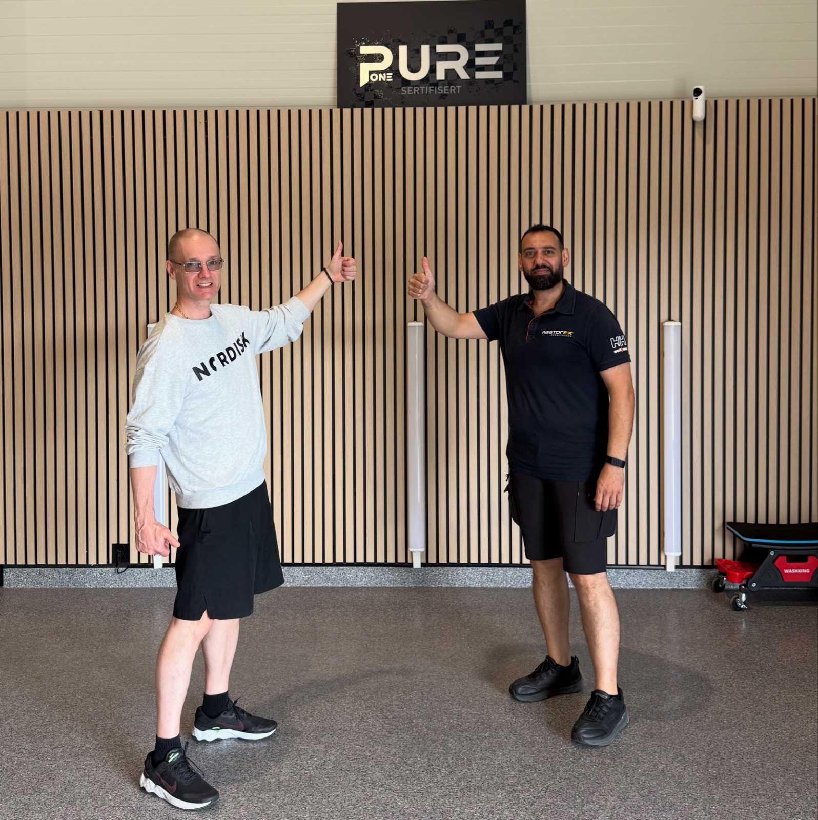 Teamet hos Nordisk Bilpleie – PURE One-sertifisert